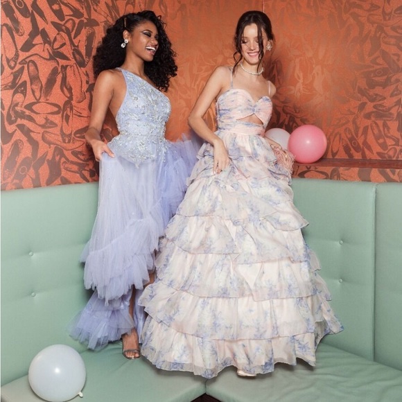 Mac Duggal Dresses & Skirts - NWT Mac Duggal Floral Cutout Tiered Ruffle Chiffon Ball Gown Pink Sz 8